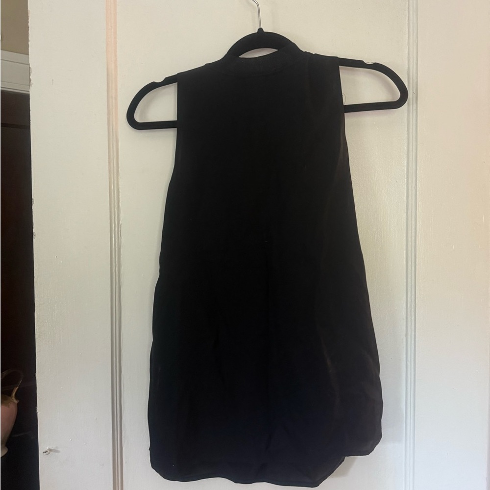 Vince Black Ribbed Collar Top - Picture 2 of 4